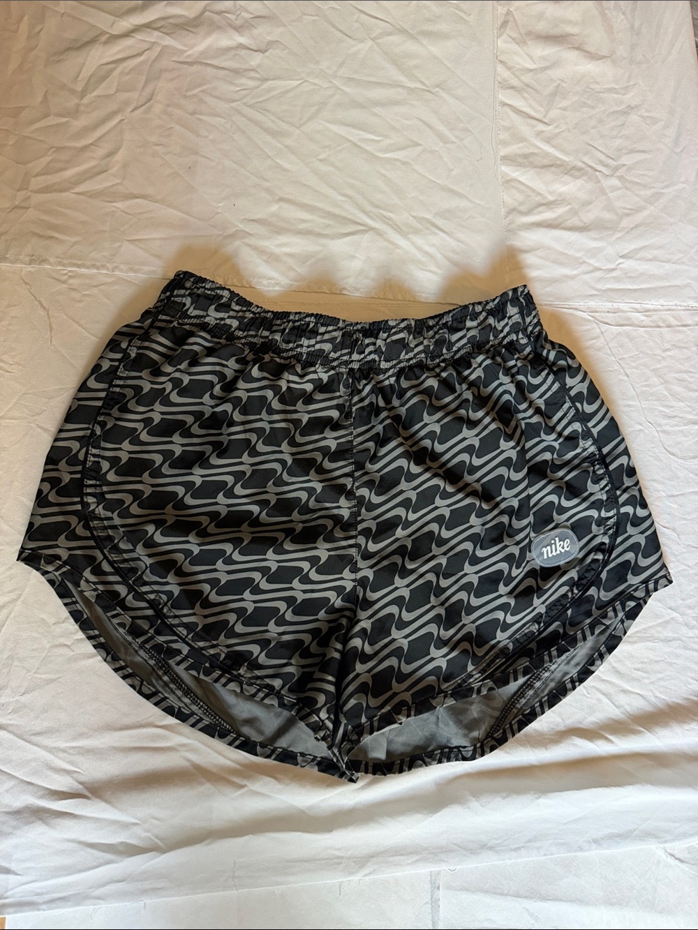 Nike dri- fit Icon clash Women’s Black & Gray Athletic Shorts
